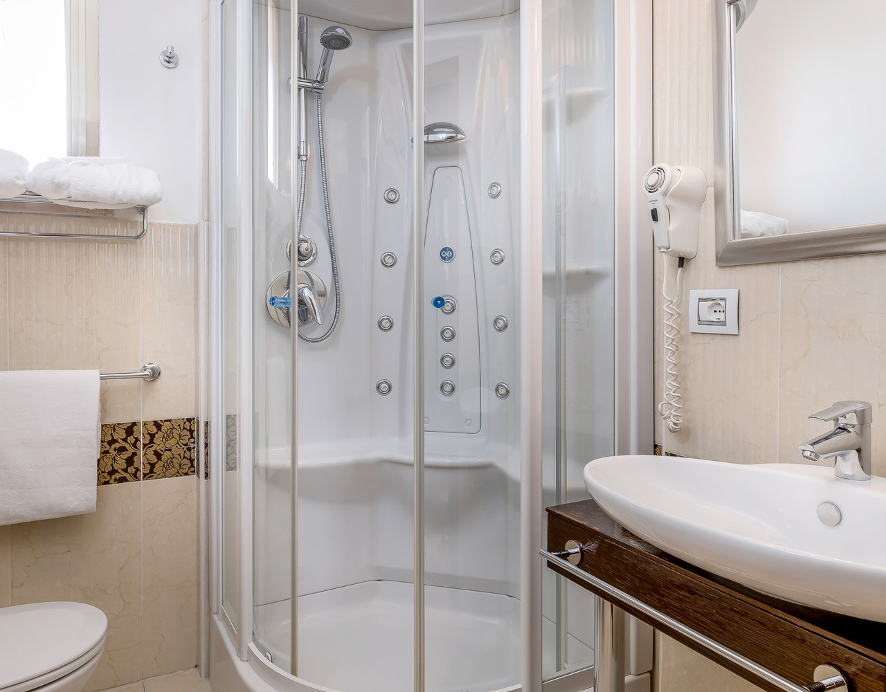 media.Camere-Suite-6-Hotel-Apollo-Viserbella-di-Rimini