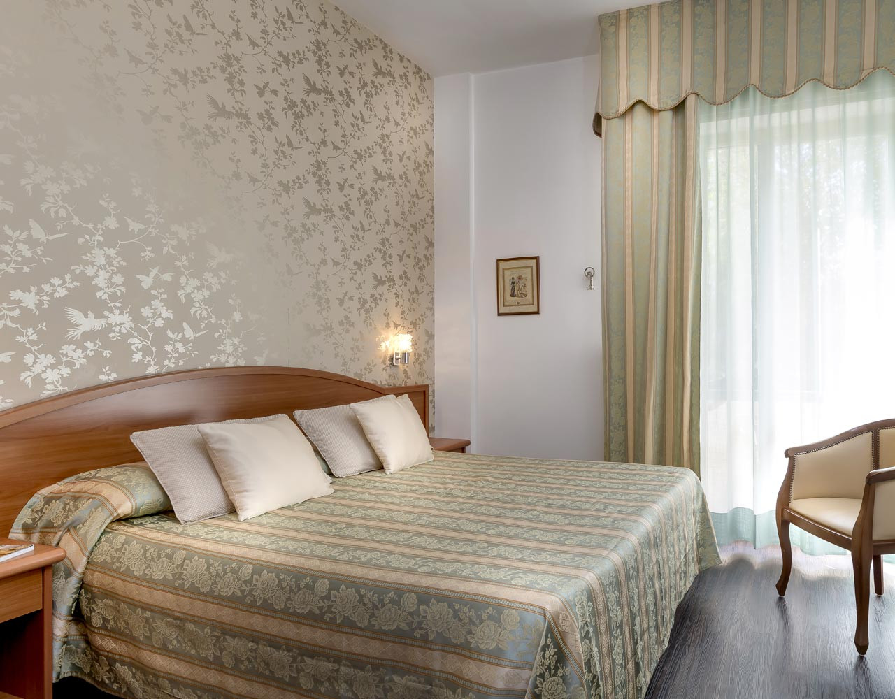 media.Camere-Comunicante-2-Hotel-Apollo-Viserbella-di-Rimini