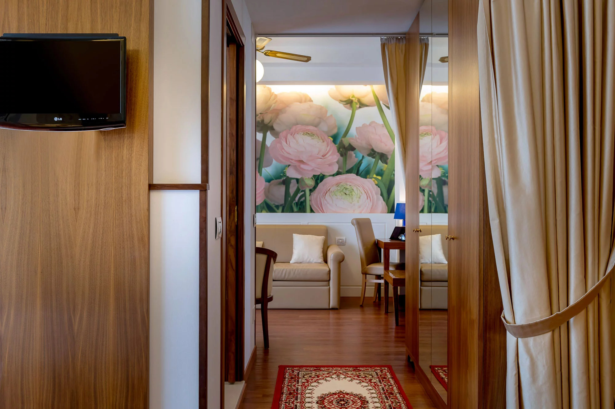 media.Slide-Suite-Hotel-Apollo-Viserbella-Rimini